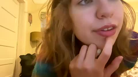 DaisyB3 online show from 02.23.25