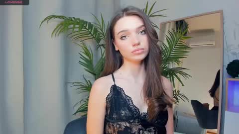 Naomi online show from 02.18.25