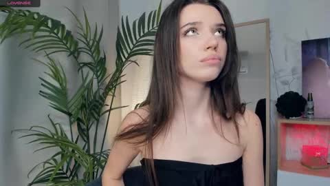 Naomi online show from 02.22.25