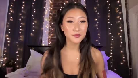 Daisy Kim online show from 03.01.25