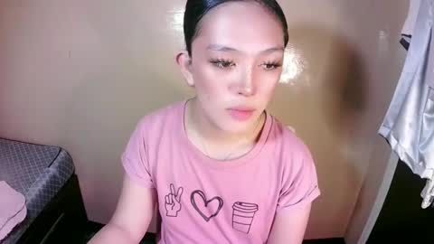 Snapshot of daisylira chatting on 12.13.24 LILY christmas wish breast implant online show from 12.13.24