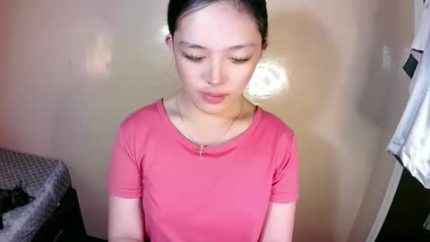 Snapshot of daisylira chatting on 01.14.25 LILY christmas wish breast implant online show from 01.14.25