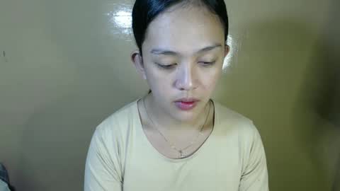 Snapshot of daisylira chatting on 02.19.25 LILY christmas wish breast implant online show from 02.19.25