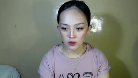 Snapshot of daisylira chatting on 02.22.25 LILY christmas wish breast implant online show from 02.22.25