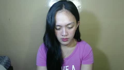 Snapshot of daisylira chatting on 03.03.25 LILY christmas wish breast implant online show from 03.03.25