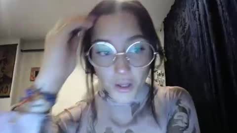 IG  dakotasofiaa online show from 02.14.25