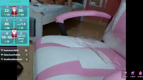 Snapshot of dakota_01_ chatting on 12.19.24 dakota online show from 12.19.24