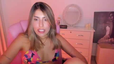 Snapshot of dakota_clark chatting on 05.12.26 Helloo HAPPY NEW YEAR Ill be back soon online show from 05.12.26