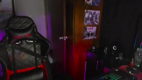 Dakota Crab online show from 02.23.25