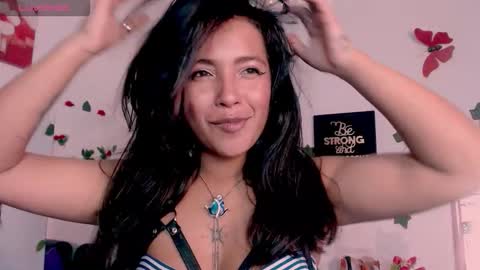 Snapshot of dakota_ro chatting on 09.29.25 Caroliina online show from 09.29.25