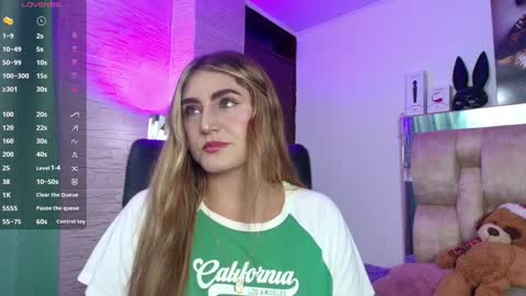 dakotarobbins_ online show from 12.15.25