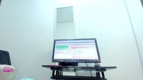  Ren  online show from 02.19.25