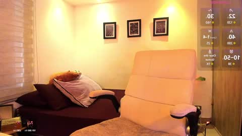 Snapshot of dalia_negra chatting on 12.14.24 Almendra online show from 12.14.24