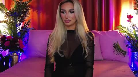 Snapshot of dalidaselena chatting on 05.18.26 DalidaSelena online show from 05.18.26