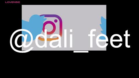Snapshot of dalila_oficials chatting on 05.05.26 online show from 05.05.26