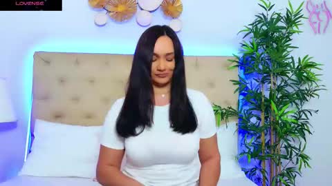 daliyaa_ online show from 10.13.25