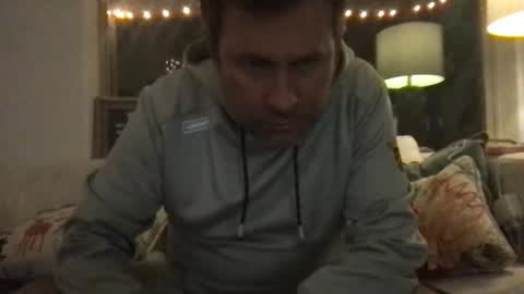 Snapshot of dalycummingsiii chatting on 11.26.25 dalycummingsiii online show from 11.26.25