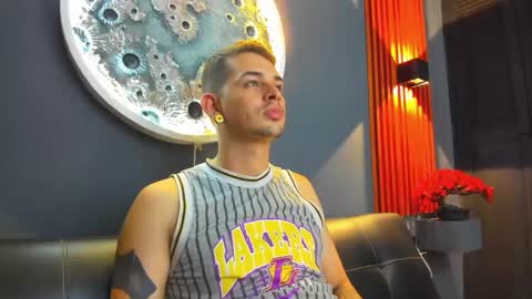 Damian Oliver online show from 12.17.24