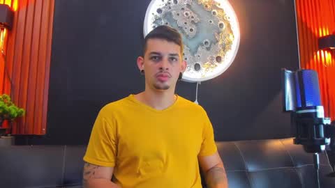 Damian Oliver online show from 03.10.25