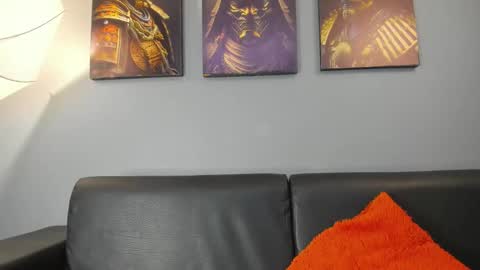 Snapshot of damian__oliver chatting on 01.12.26 Damian Oliver online show from 01.12.26