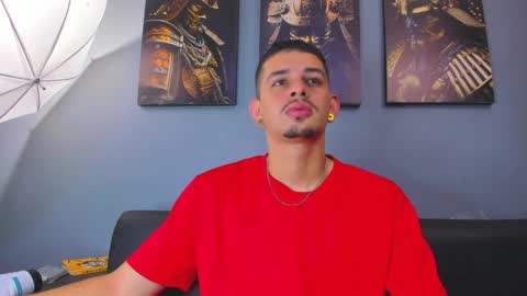 Snapshot of damian__oliver chatting on 02.27.26 Damian Oliver online show from 02.27.26