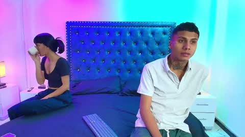 Snapshot of damian_and_roxanne chatting on 09.14.25 DAMIAN AND ROXANNE. online show from 09.14.25
