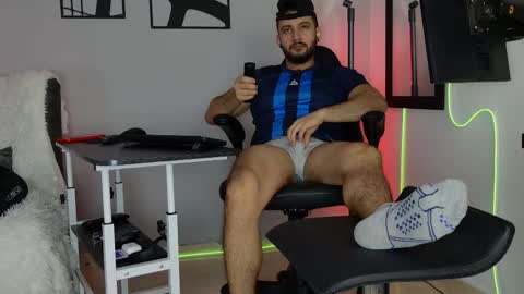 Snapshot of damian_buck chatting on 02.12.26 Jaxon online show from 02.12.26