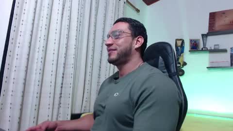 Snapshot of damiannstonexxx chatting on 05.25.26 Danny online show from 05.25.26