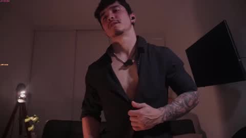 insta damn8   --------  online show from 11.19.25