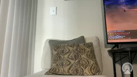 Snapshot of damnimhandsome25 chatting on 02.25.26 Clyde online show from 02.25.26