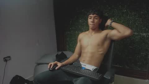 Snapshot of damon_sw chatting on 11.30.25 damon online show from 11.30.25