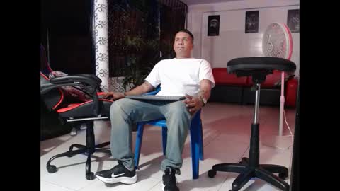 damyan_2003 online show from 01.10.25