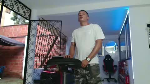 damyan_2003 online show from 02.23.25