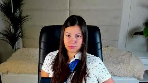 Dana Dom online show from 11.08.25