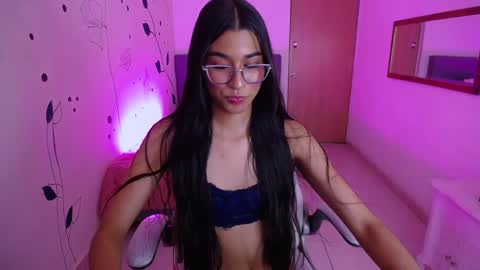 Snapshot of dana_paula chatting on 01.14.25 dana_paula online show from 01.14.25