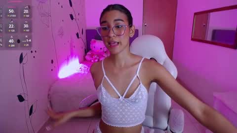 Snapshot of dana_paula chatting on 01.23.25 dana_paula online show from 01.23.25