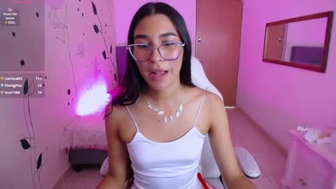 Snapshot of dana_paula chatting on 02.07.25 dana_paula online show from 02.07.25