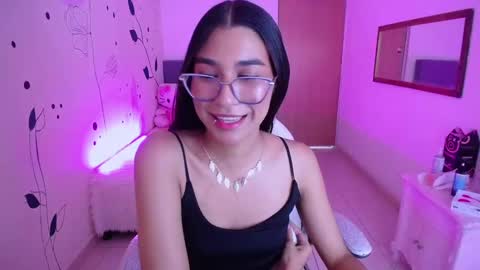 Snapshot of dana_paula chatting on 02.19.25 dana_paula online show from 02.19.25