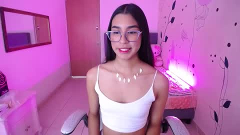 Snapshot of dana_paula chatting on 02.21.25 dana_paula online show from 02.21.25