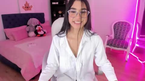 Snapshot of dana_paula chatting on 04.22.26 dana_paula online show from 04.22.26