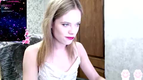 Dana SmileX online show from 09.25.25