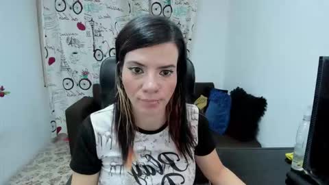 Danaa Rey online show from 11.06.25