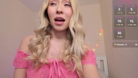 Snapshot of danacandy chatting on 12.19.24 CandyDana online show from 12.19.24