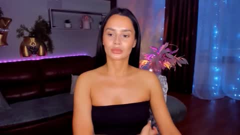 Snapshot of danamiers chatting on 02.17.26 DanaMiers online show from 02.17.26