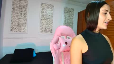 Danella Houston online show from 12.14.25