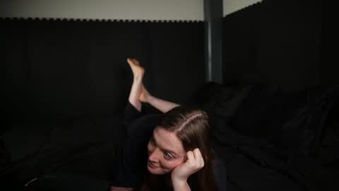 Snapshot of danger_bones chatting on 10.04.25 Danger Bones online show from 10.04.25