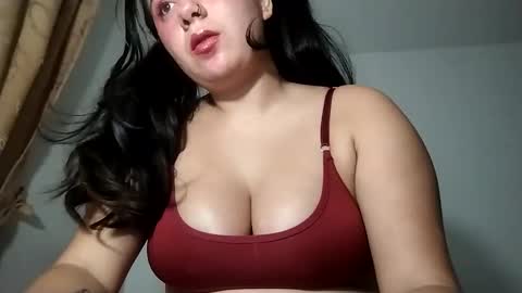 Snapshot of dani2414 chatting on 12.07.24 Annie Marie online show from 12.07.24