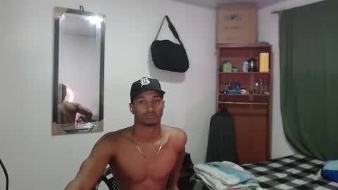 Snapshot of dani_brown19 chatting on 05.14.26 dani_brown19 online show from 05.14.26