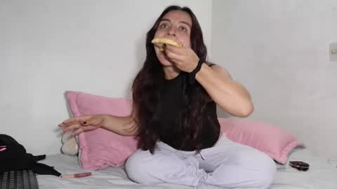 dani_widow online show from 12.31.24