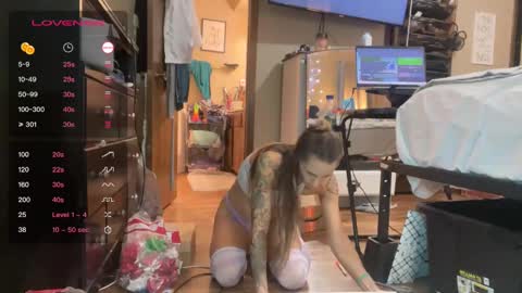 Dani Dragon online show from 12.25.24